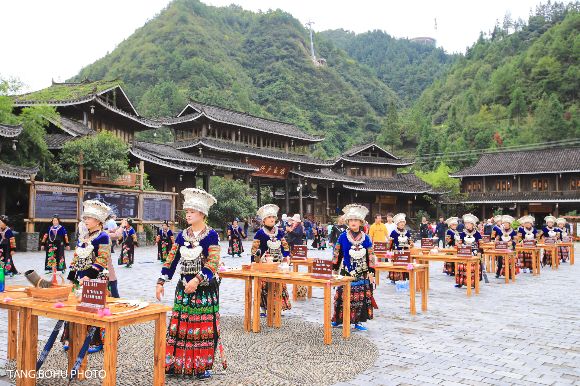 西江千户苗寨攻略住哪段好,第一次去西江千户苗寨怎么玩