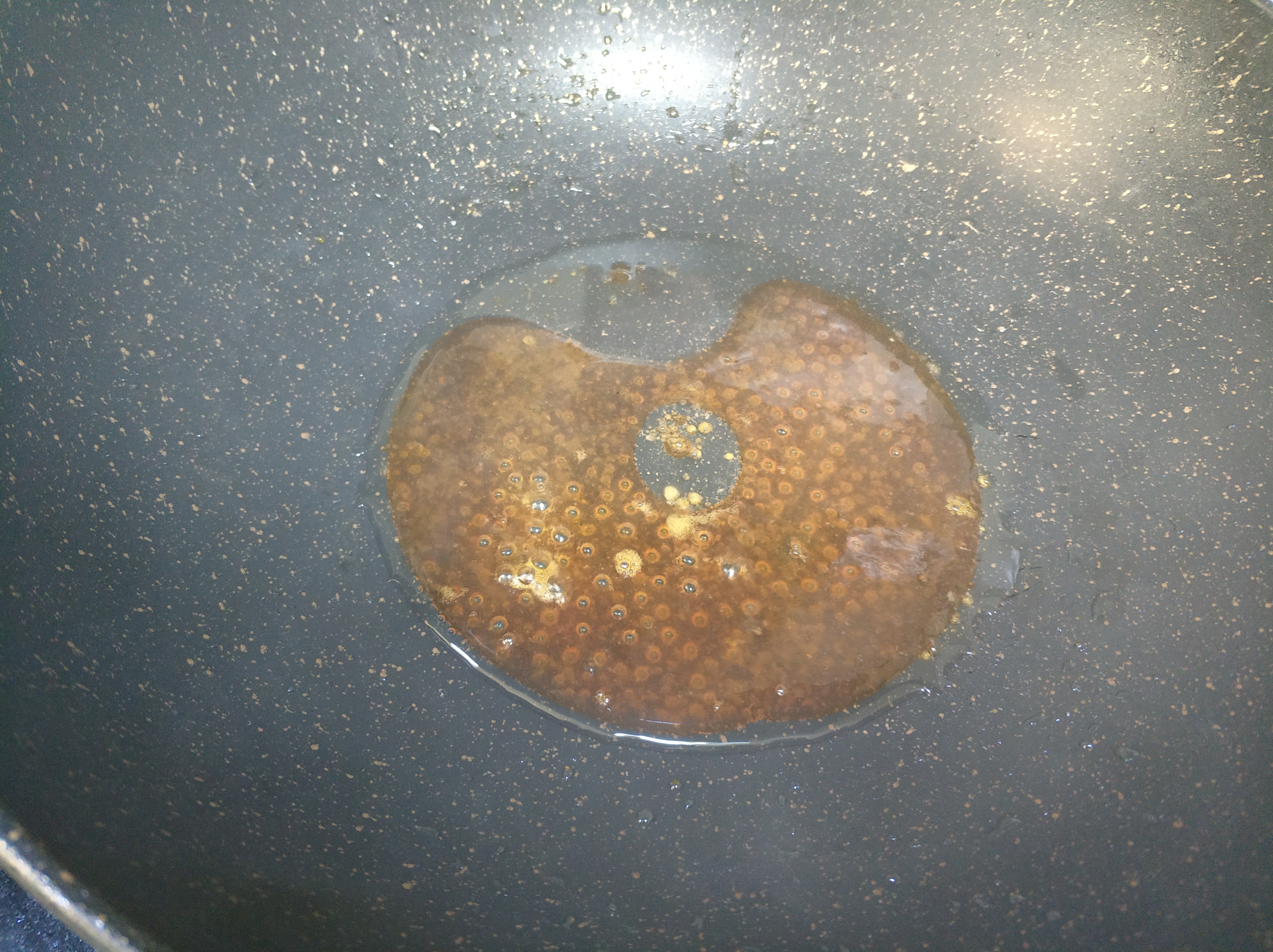 红烧猪蹄怎么颜色红亮,红烧猪蹄怎么做才软烂不腥臭