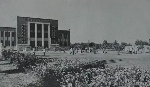 天津卫津路老照片,1998年天津卫津路街景