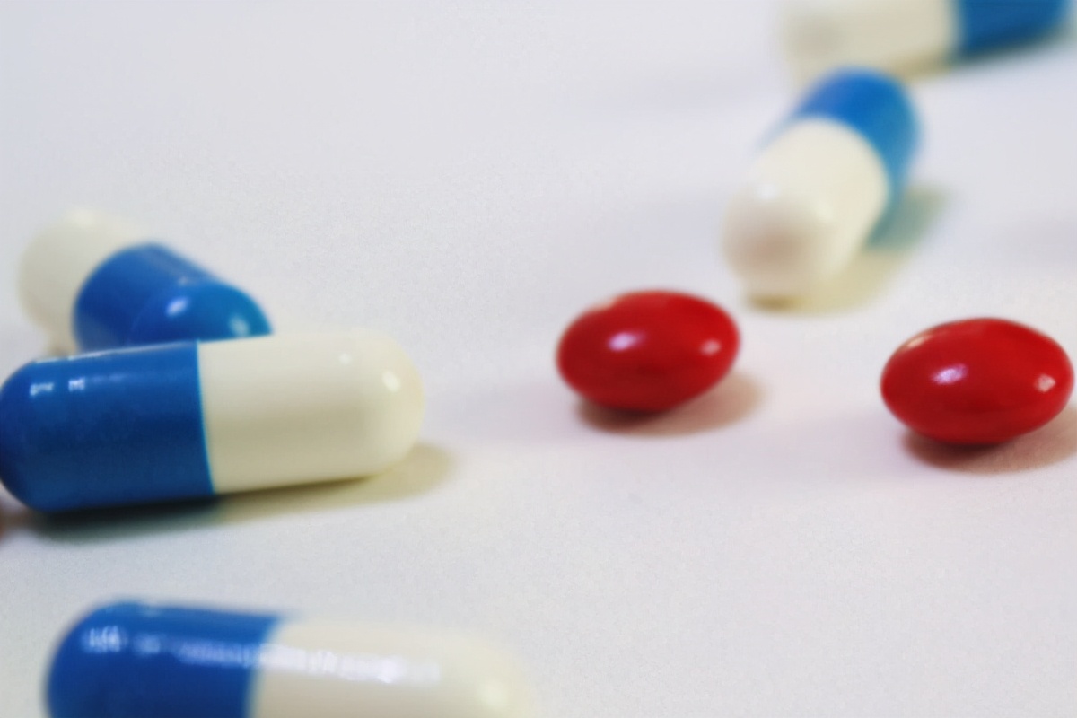 鼻毛变白是衰老的前兆吗,鼻毛变白是什么原因造成的