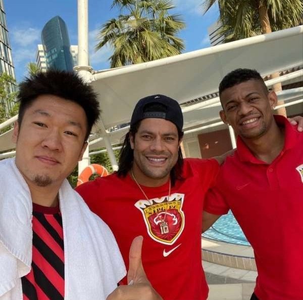 相形见绌！鲁能95小妖卖了2000万，恒大主力后腰却无人问津