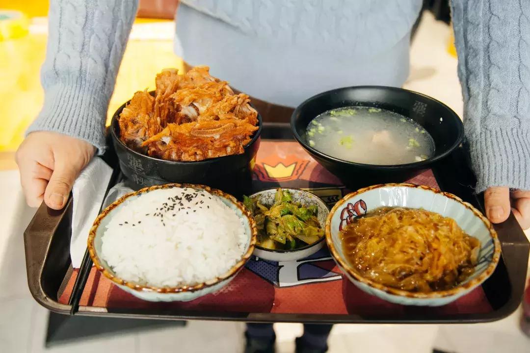 京城天“犟”红包雨