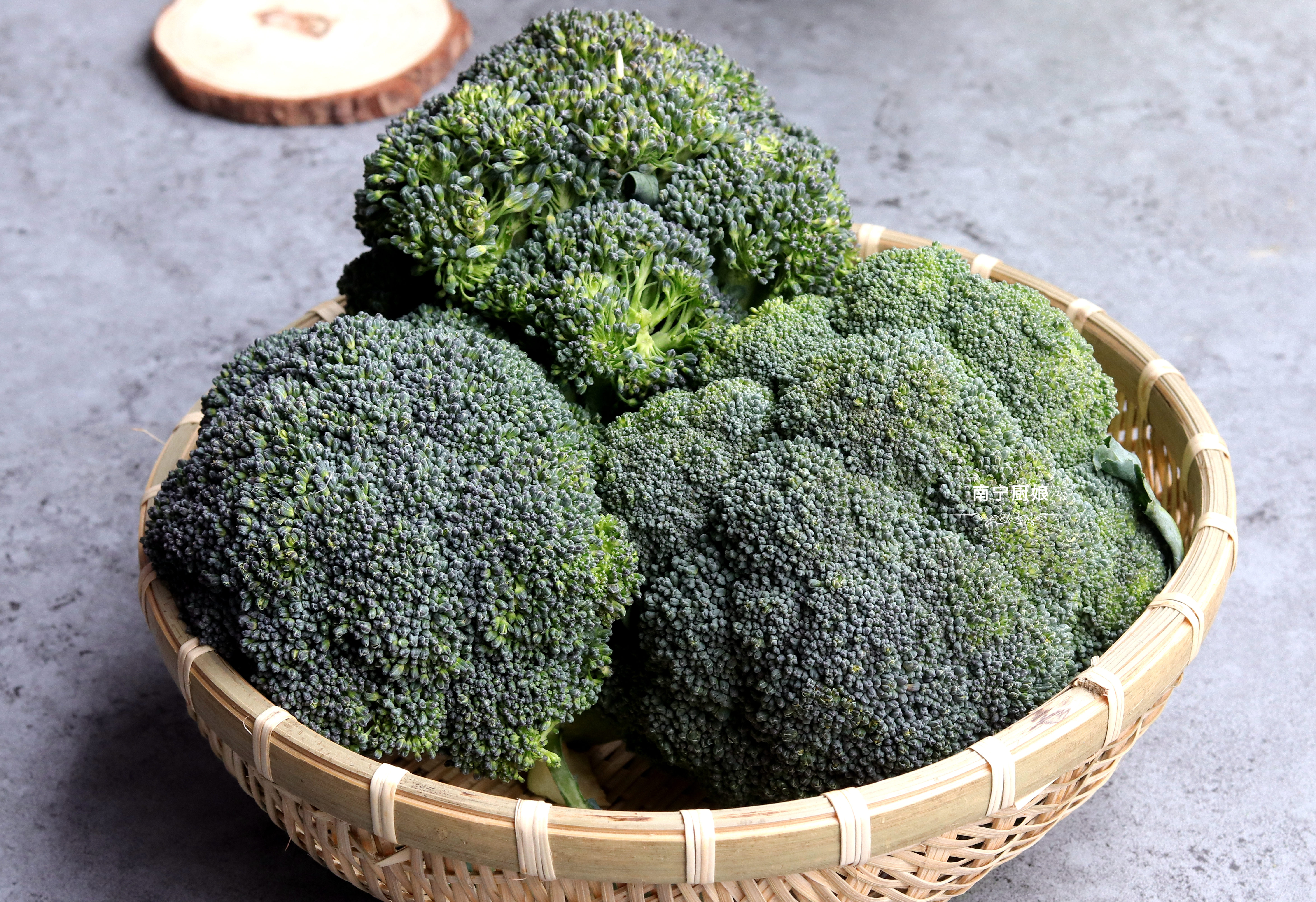 怎么清洗西兰花能去除农药和虫卵,西兰花怎么去除残留农药及虫子