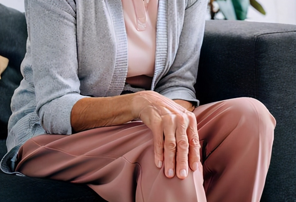 久坐危害大让身体动起来,久站的危害大还是久坐的危害大