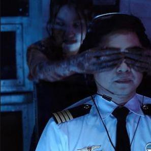 超级恐怖的一个电影,泰国恐怖片飞机上空姐走路有脚印