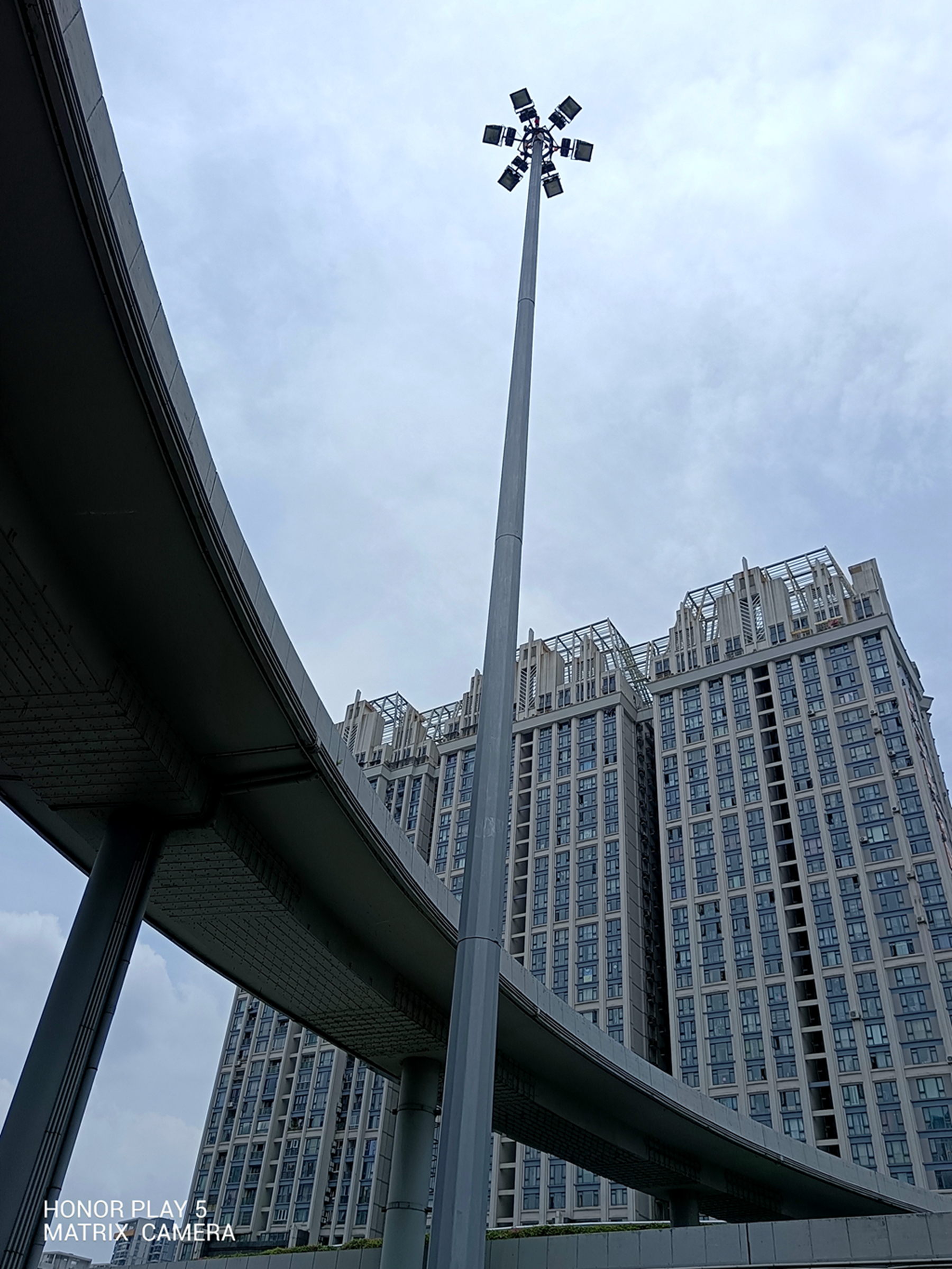 荣耀play5快充66w,荣耀play5活力版5g怎么样