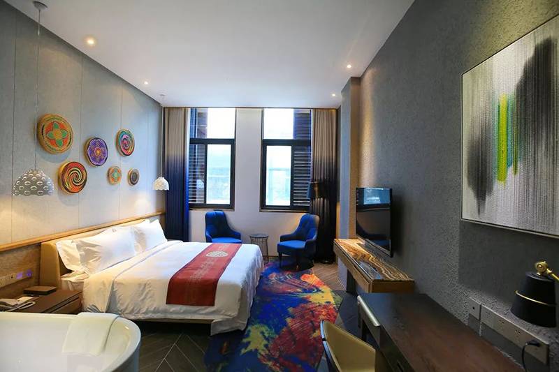 深圳甘坑客家小镇旅游攻略,深圳甘坑客家小镇奇幻夜