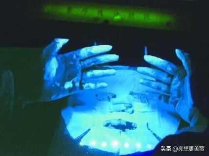 雅诗兰黛产品含有荧光剂吗,雅诗兰黛面霜含荧光剂吗