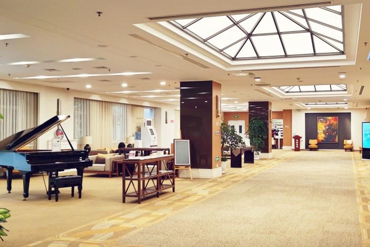 浜笢鏂逛笌鏄庡痉鍖婚櫌,鏄庡痉鍖婚櫌涓庝含涓滄柟