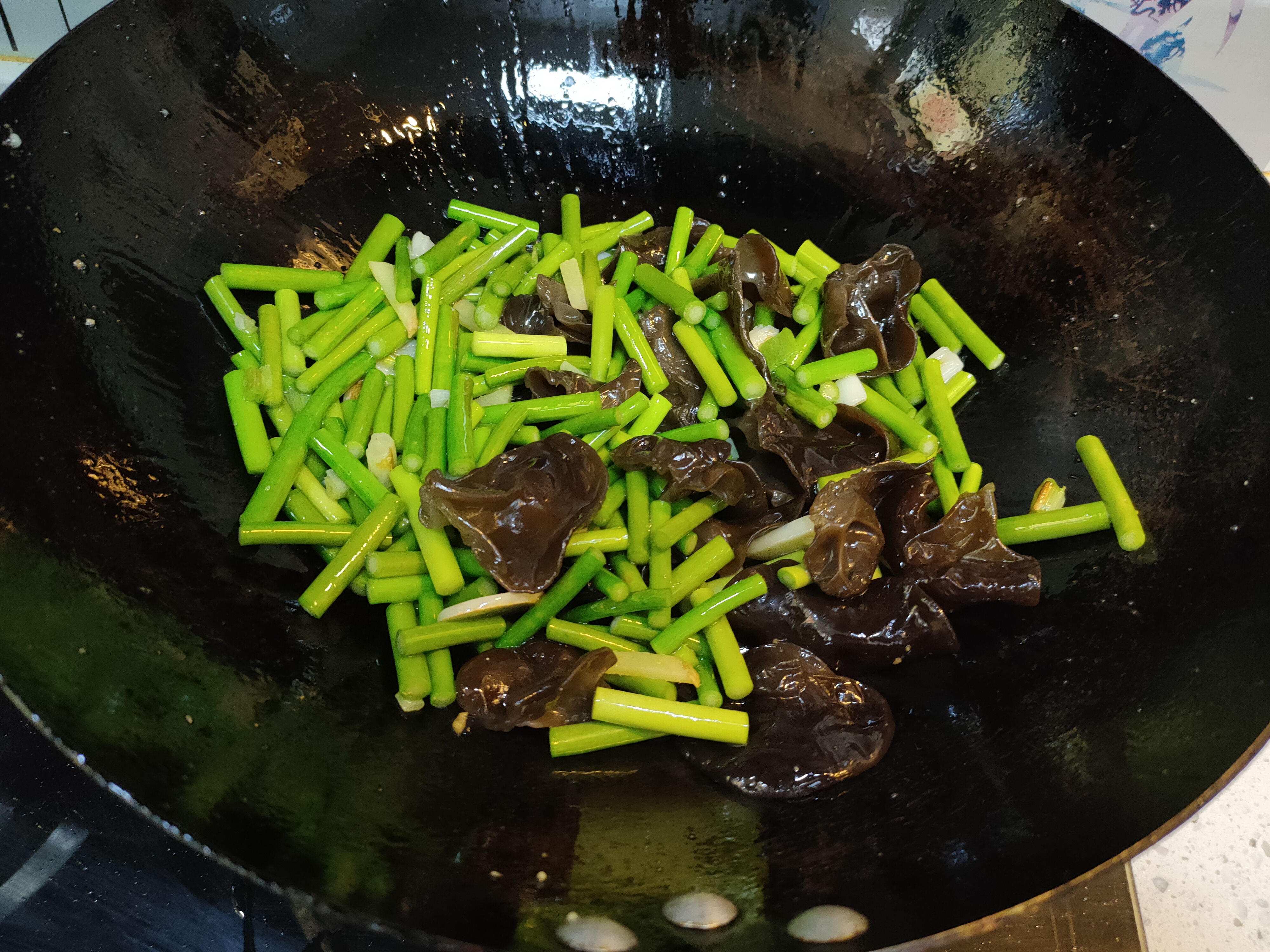 过油肉做法醋放多少,炒过油肉用什么淀粉