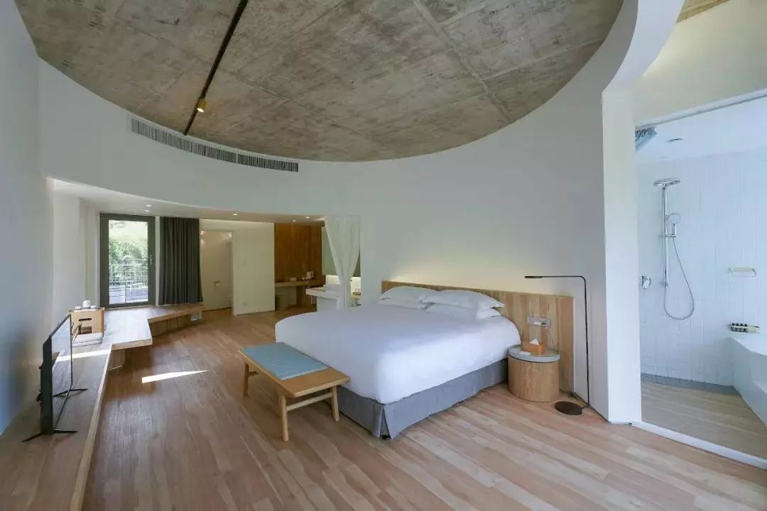 重回校园体验青春懵懂,重回校园体验大学生