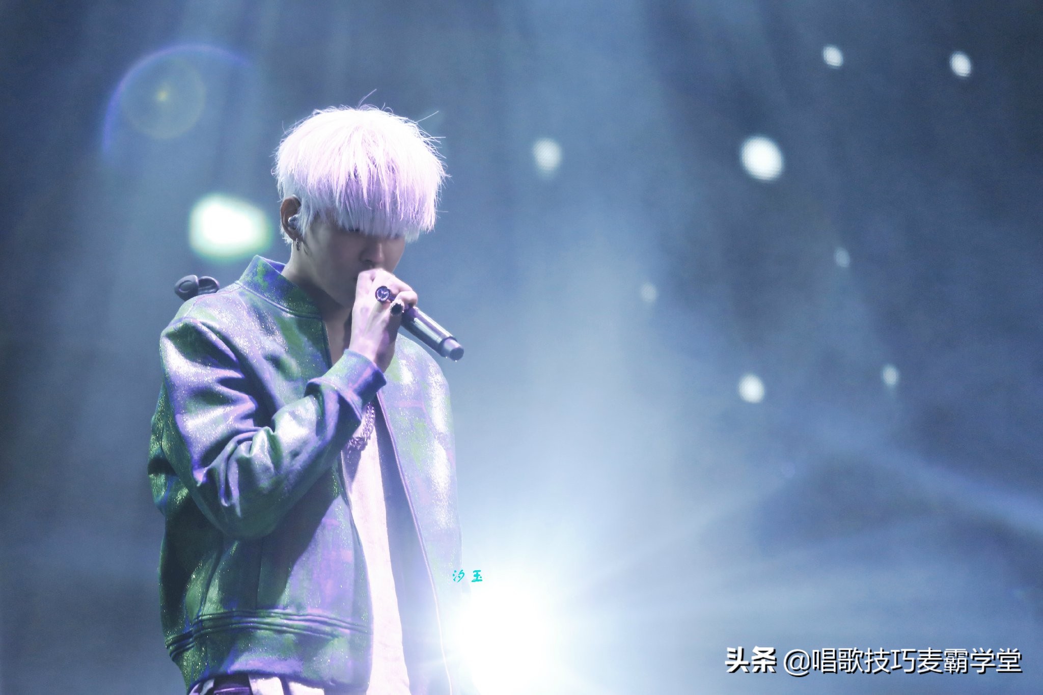 歌唱紧张怎么办，一个秘诀，教你唱出最好的歌声！