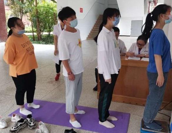 高中生身高数值,高中生身高实测校园