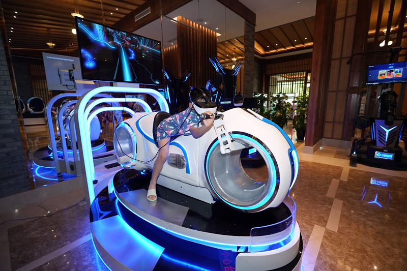 萌娃温泉玩水,灞业3000米温泉带娃攻略