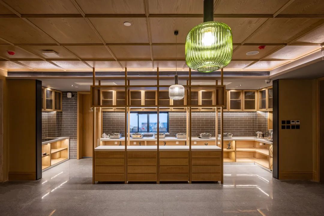 推动老城区旧貌换新颜,推进新老城区品质功能提升