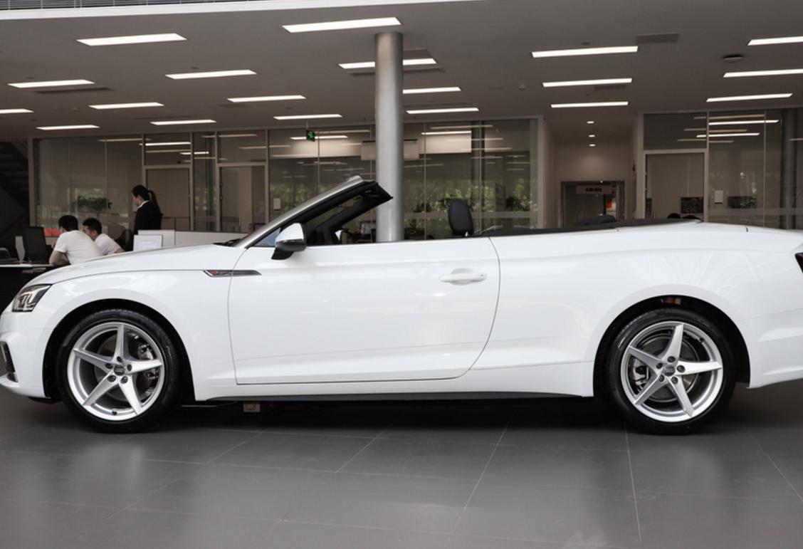 这才是“撩妹神器”，无框车门+50码内敞篷开闭，年轻人就该盘它