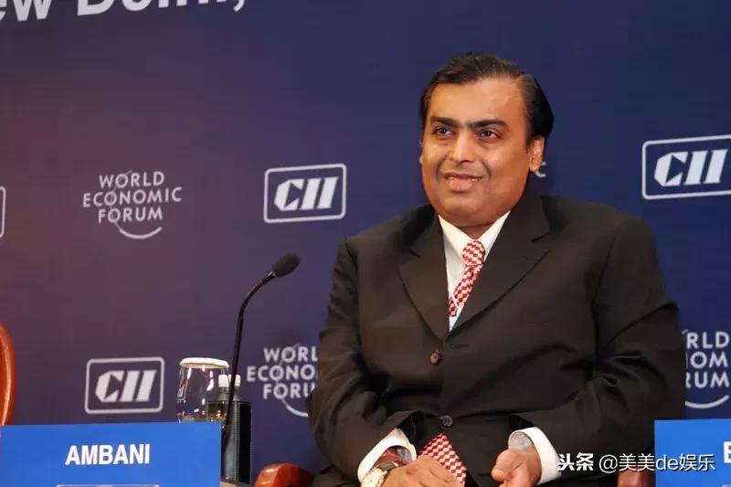 世纪婚礼花费7亿，顶级名流全部出席，奔驰镶满钻石