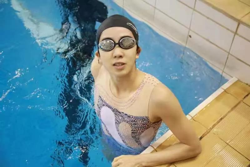 只要上班够土下班就没人认出,只要上班够土下班就认不出来