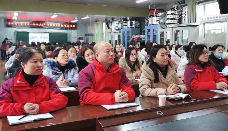 洛龙区养成教育十二校联盟第195次活动洛龙五小现场会