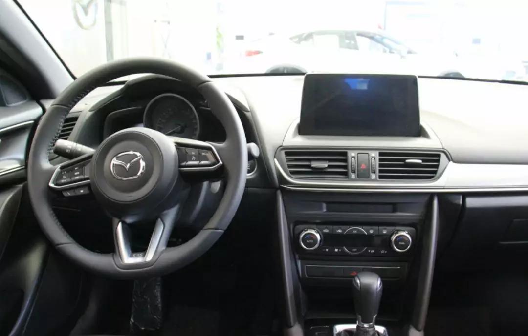 高颜值的白色马自达cx-4你喜欢吗,马自达cx-4改装前脸