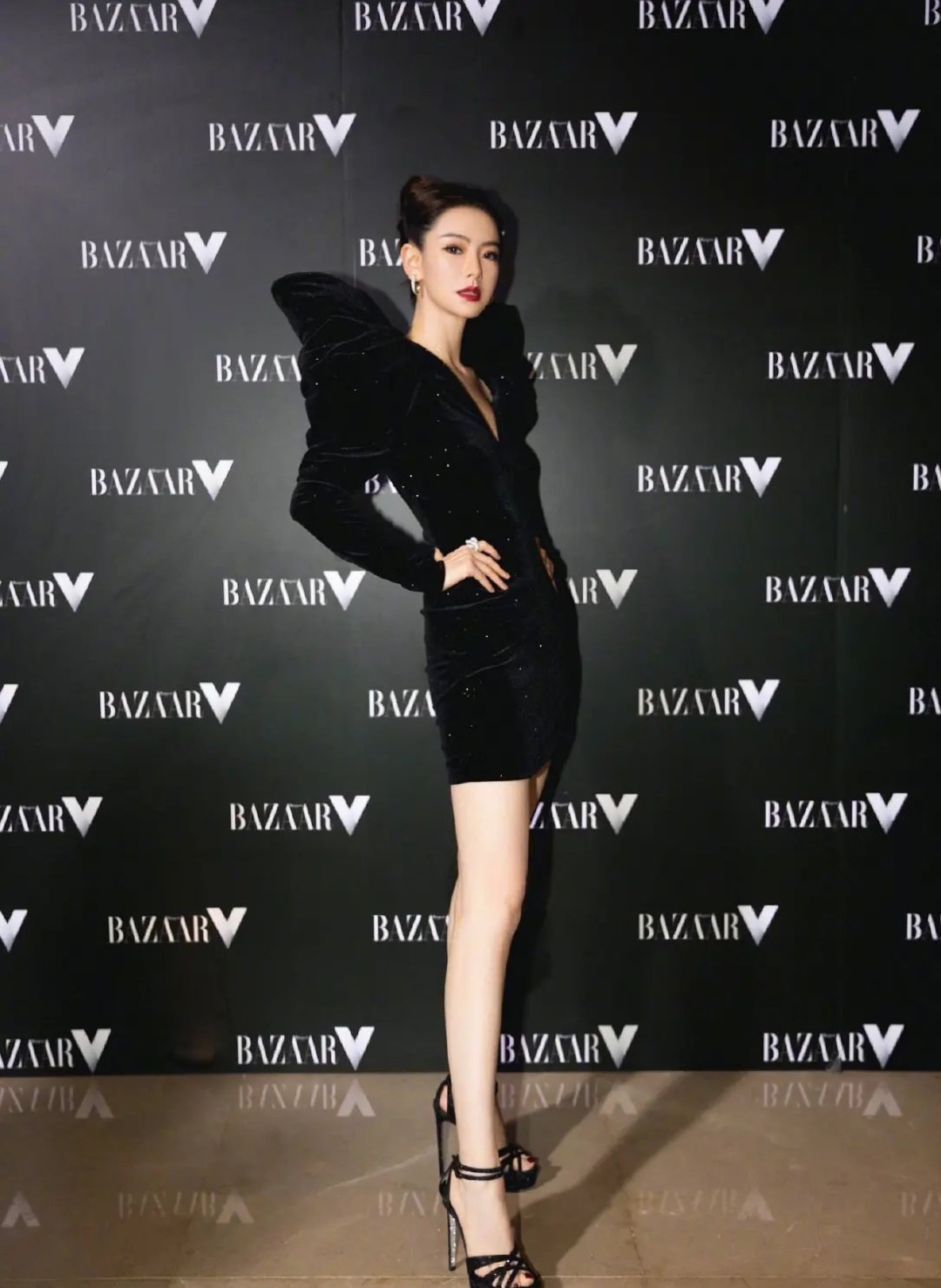 纯欲风女神高级穿搭,轻熟风穿搭女生夏季高级感