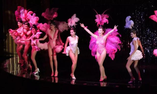 泰国泼水节搞笑事件,泰国泼水节最尴尬的场面