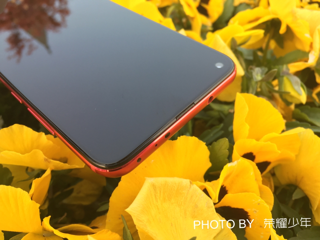 荣耀20和v20外观哪不一样,荣耀v20和荣耀v10对比外观一样吗