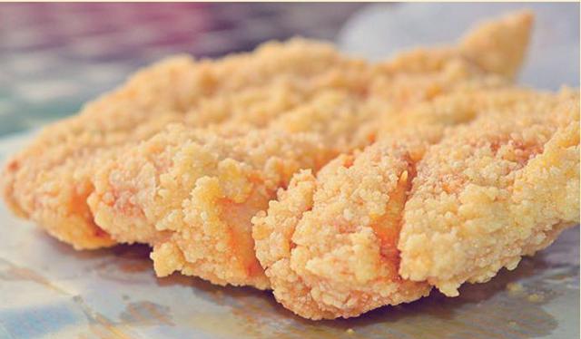 正新鸡排对比麦当劳鸡排,麦当劳鸡排与正新鸡排