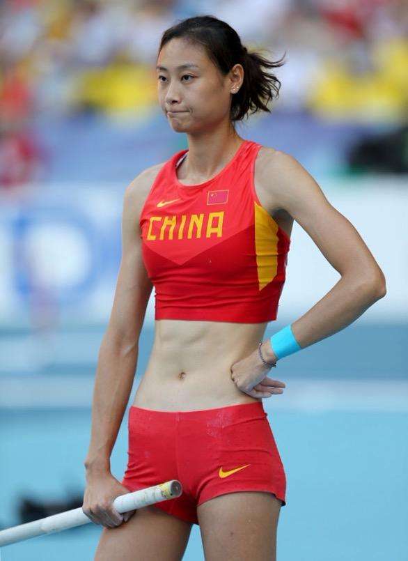 运动员陈梦怎么练腹肌,陈梦樊振东腹肌