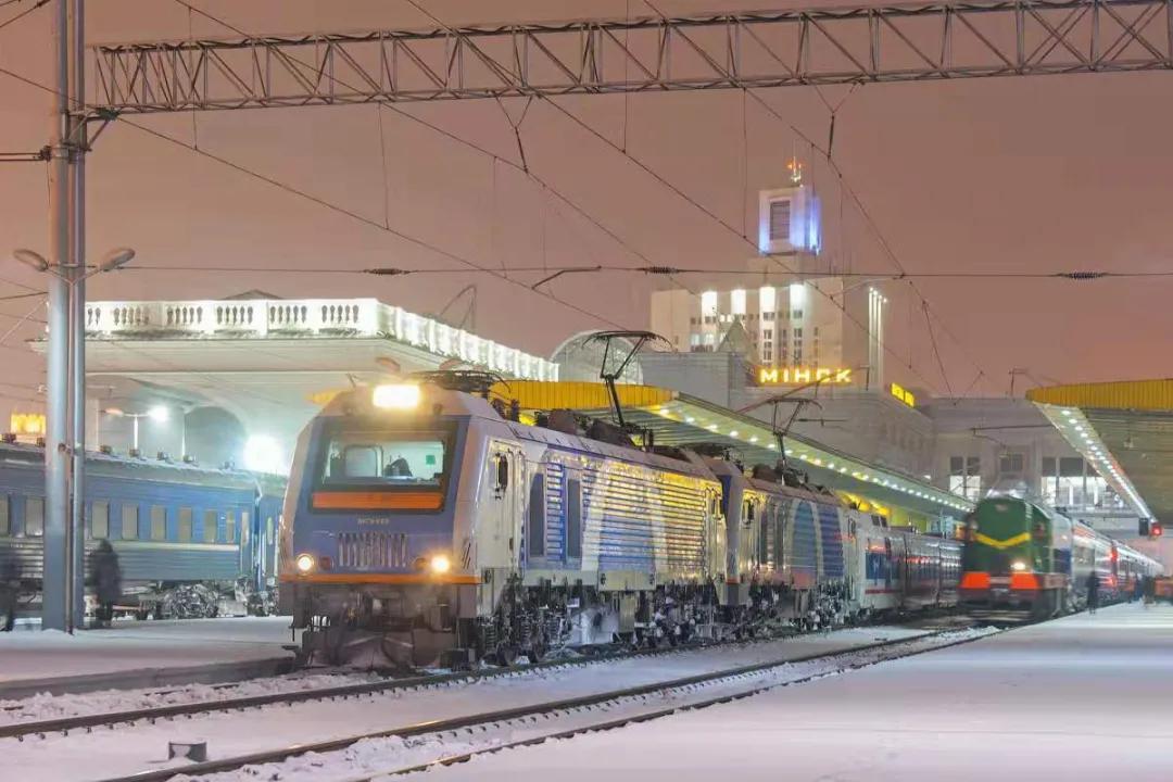 中国与白俄,13年中国中车