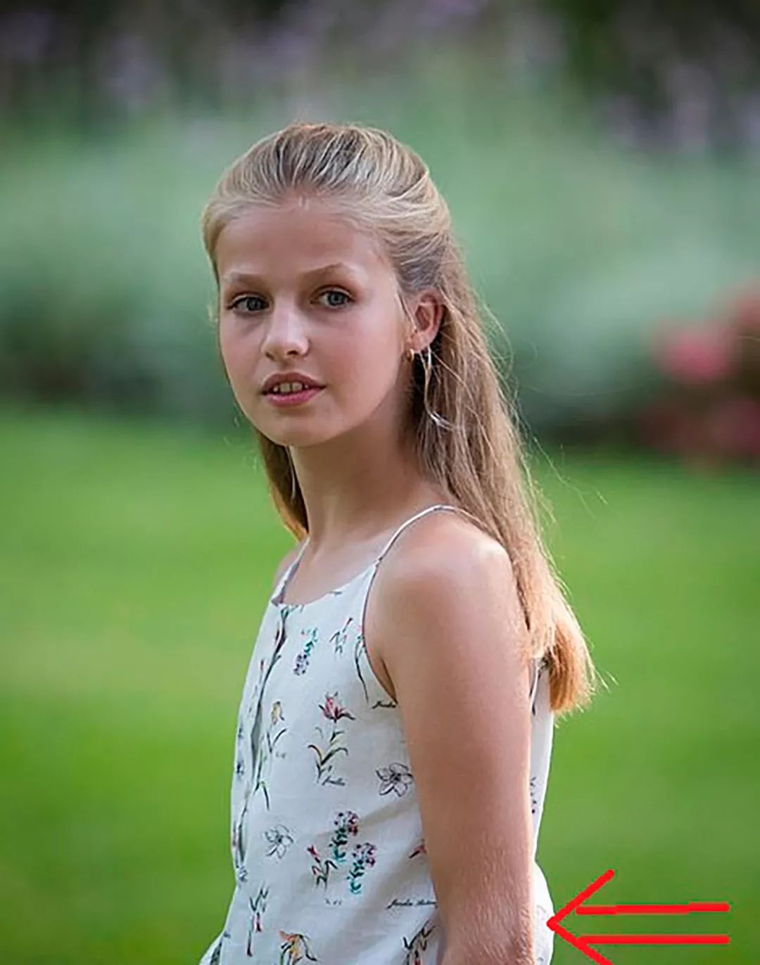 西班牙公主索菲亚越来越漂亮,西班牙索菲亚公主腿伤