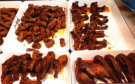 巾帼传奇出品人,巾帼传奇女子