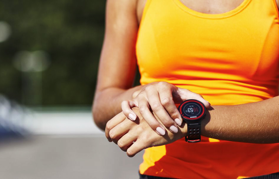 一跑步手就肿怎么回事,走路跑步身体发痒什么原因