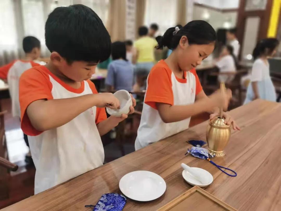 涔濈暪涔﹂櫌,涔濈暪涔﹂櫌绔崍