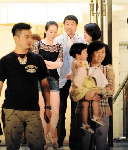 左小青演中国式离婚的电视剧,左小青和她背后的十个男人