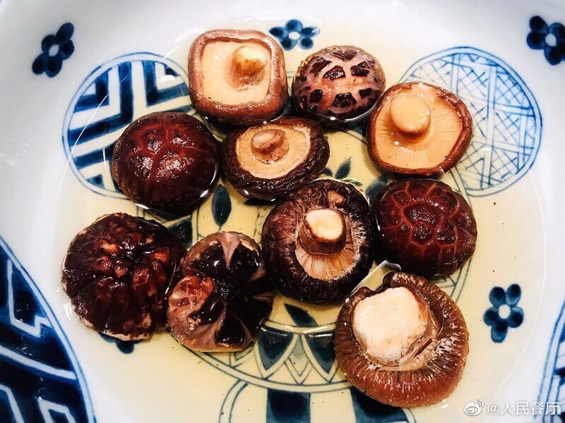 电饭煲广式腊肠煲仔饭的做法大全,腊味煲仔饭电饭煲一锅焖