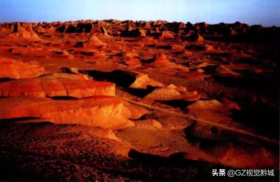 如何将戈壁滩拍出高级感,荒漠拍照片怎么拍出高级感