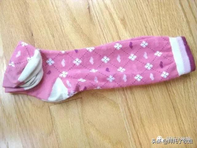 袜子折叠法简单,袜子简单折叠法