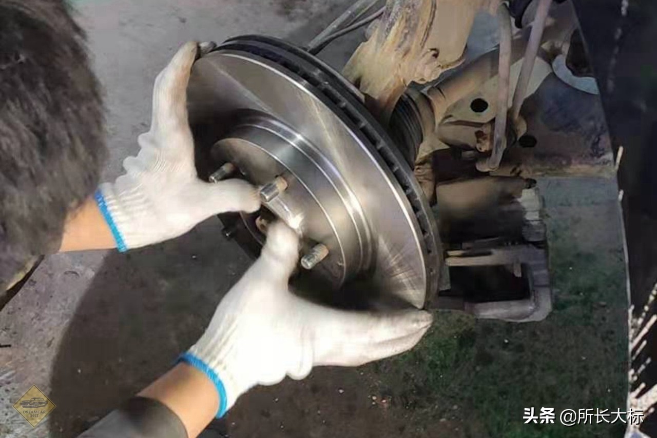 铃木维特拉整备重量是多少,铃木维特拉自驾游越野视频