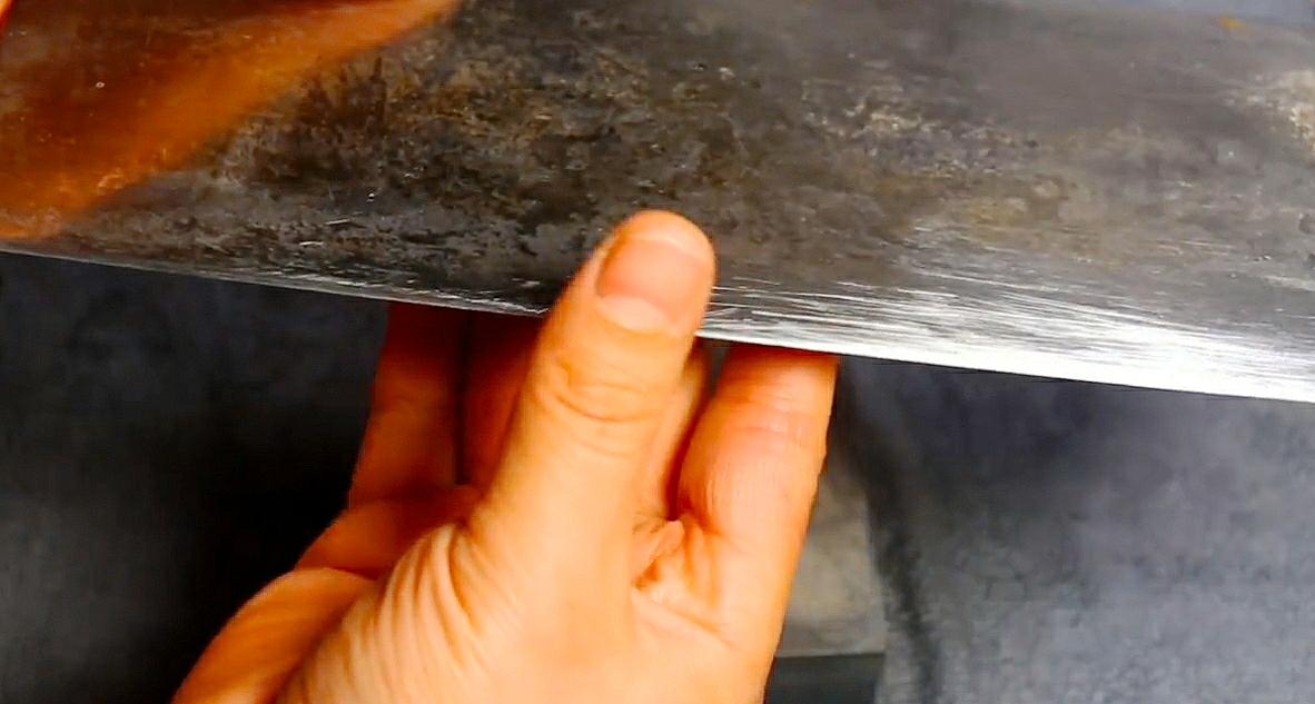 正确的磨刀方法竖磨还是横磨好,磨刀横磨还是竖磨