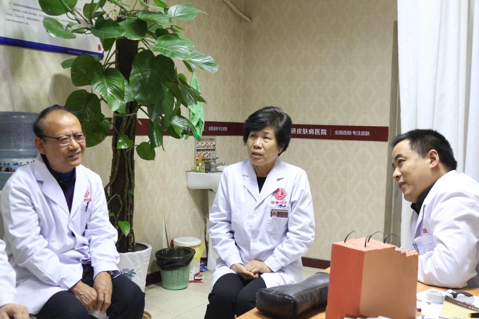 如何去除青春痘的最有效的方法,怎样治疗青春痘最有效的方法