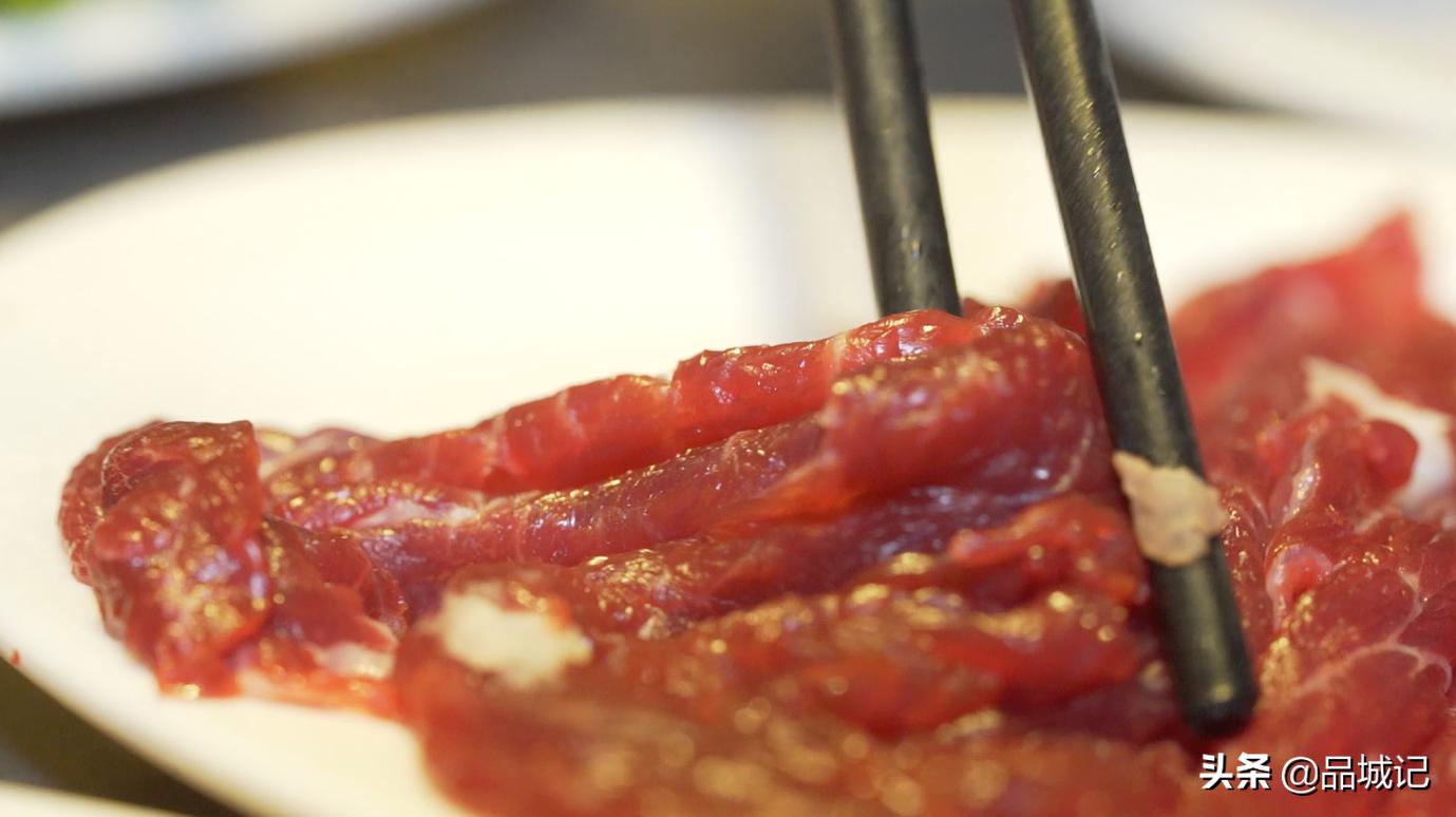 只要是“0”就免单！这碟很“难倒”的牛肉曾经把霆锋都难倒了