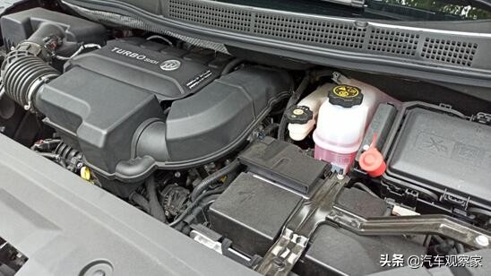 别克gl82014经典版陆尊,别克gl82022款652t豪华测评