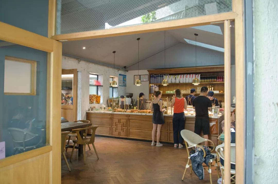 开雷克萨斯es去川藏线,开雷克萨斯es路上视频