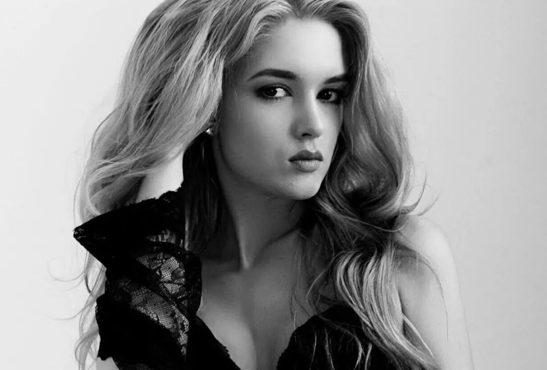 33岁俄罗斯真人芭比,俄罗斯模特像芭比娃娃