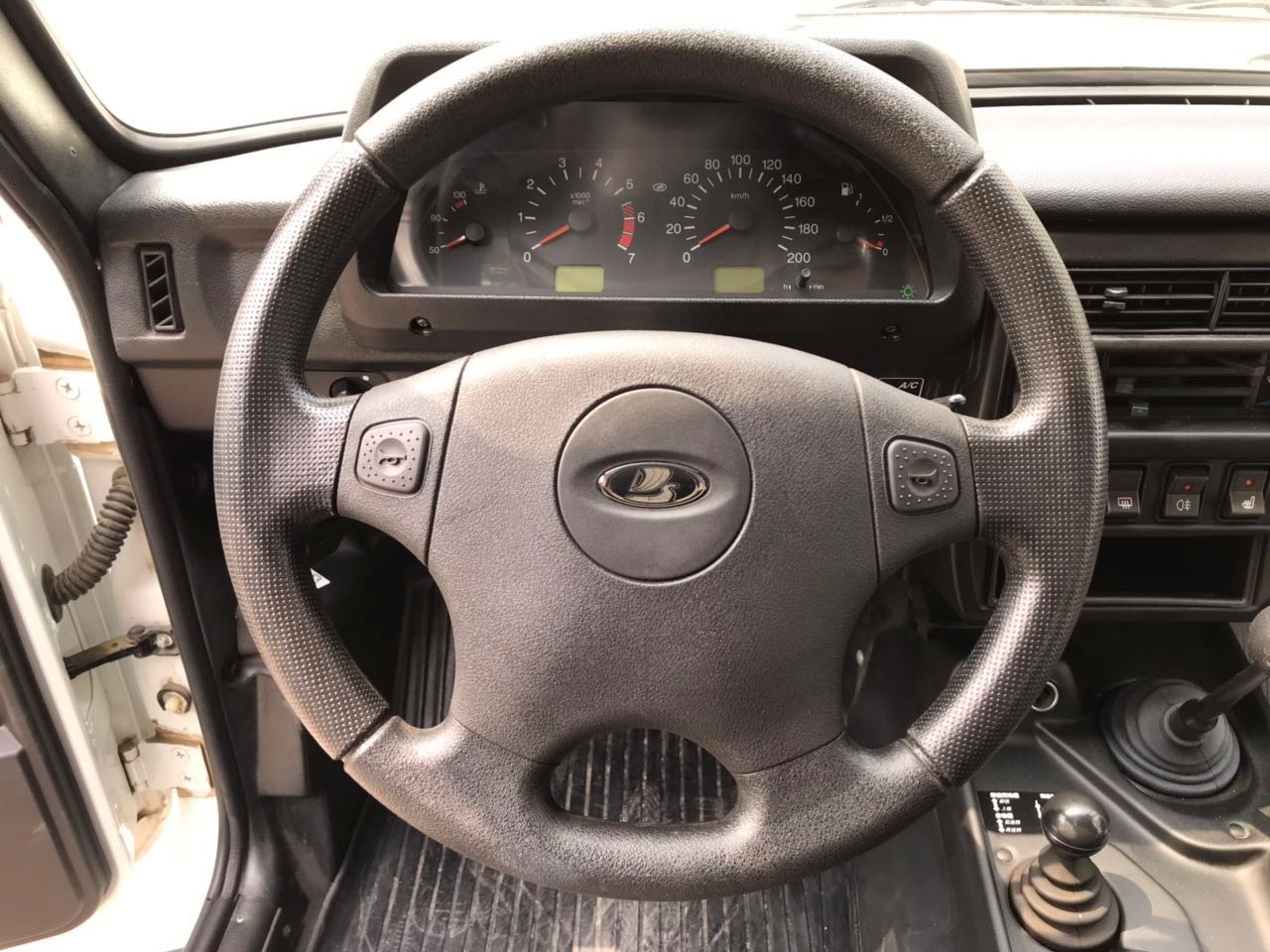 16款拉达尼瓦越野车,俄罗斯进口拉达尼瓦越野车