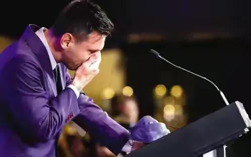 绝代双骄c罗和梅西哪个好,天下足球绝代双骄c罗与梅西