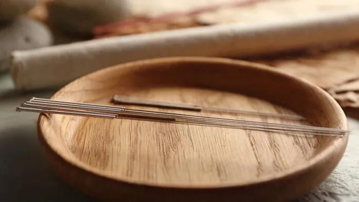 针灸如何治疗膝盖疼痛,膝关节疼痛针灸穴位留针时间