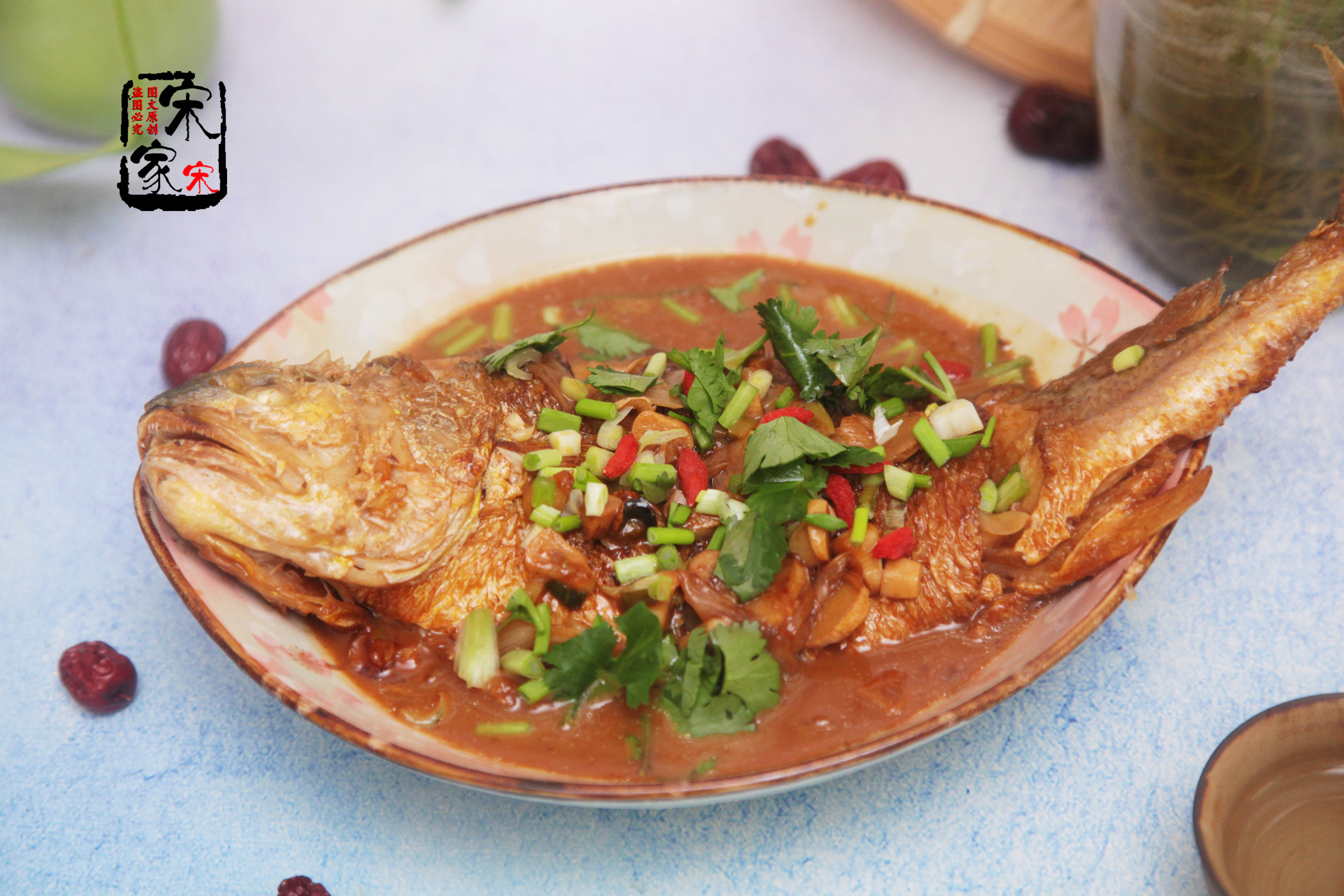 五星级大厨炖鱼视频,二十年大厨炖鱼配方