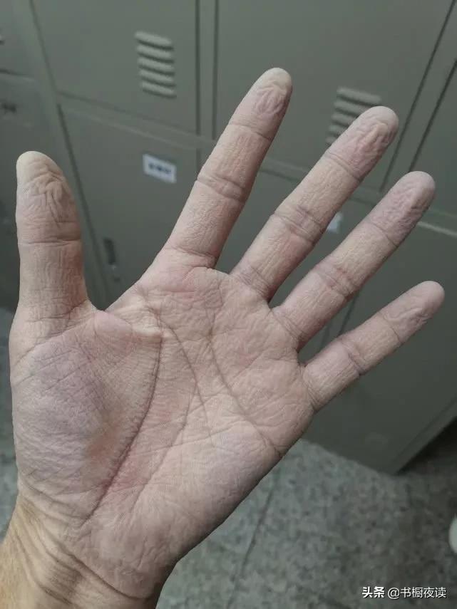 垮掉的90后撑起了这个时代,垮掉的90后支撑起疫情